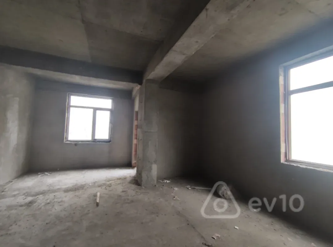 Satılır 3 otaqlı yeni tikili 105 m²