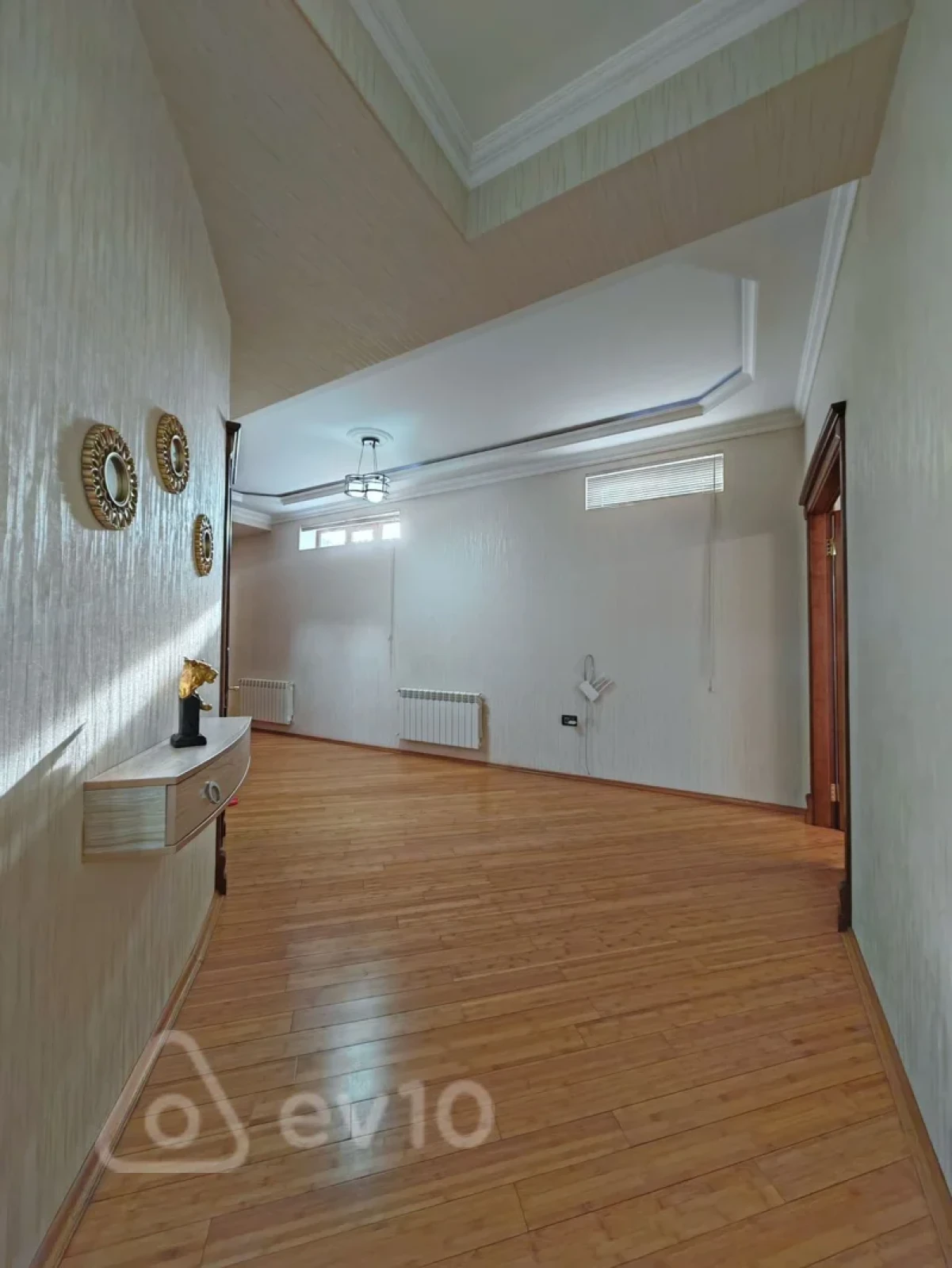 Kirayə verilir 2 otaqlı yeni tikili 150 m²