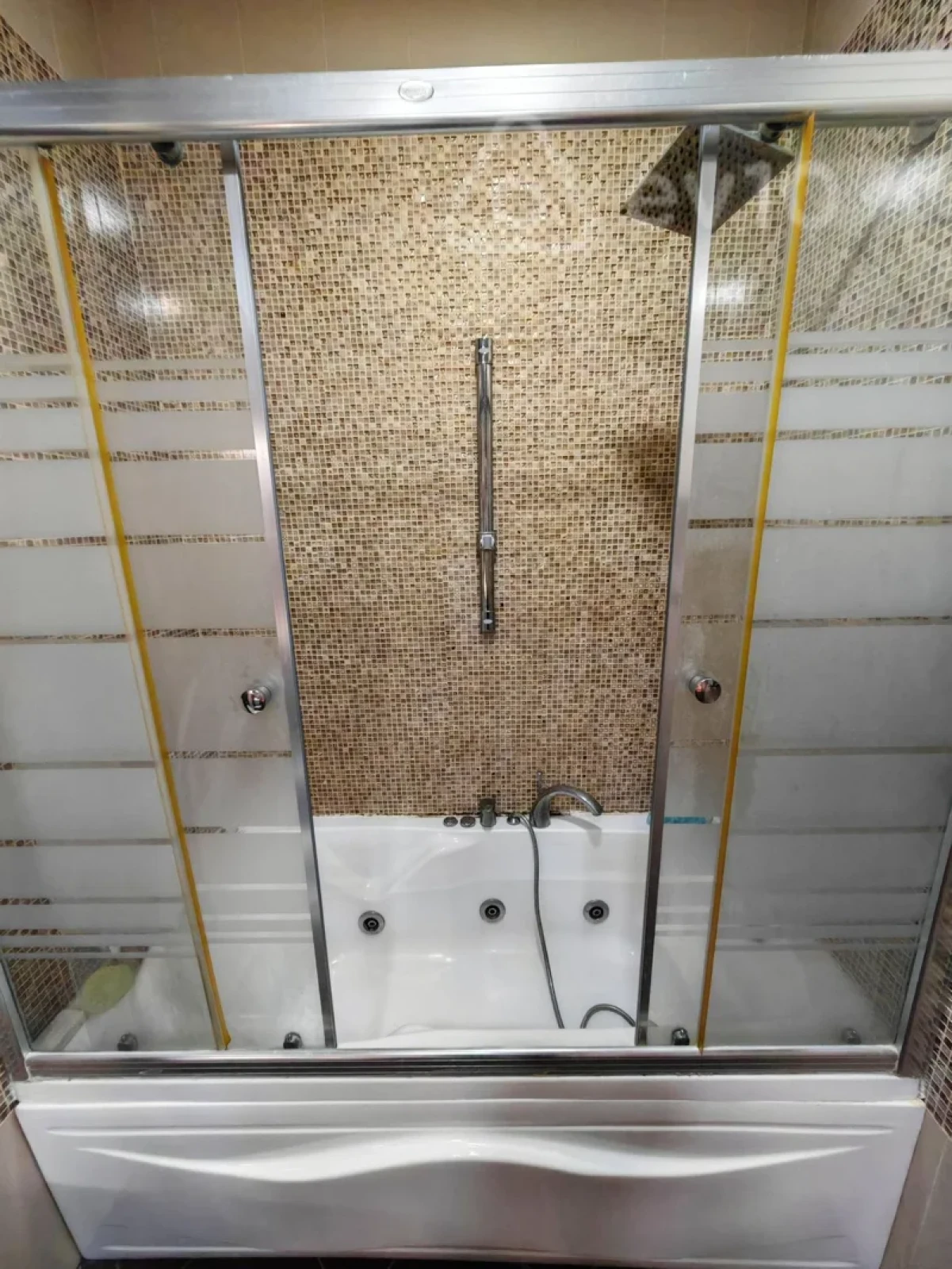 Kirayə verilir 2 otaqlı yeni tikili 150 m²