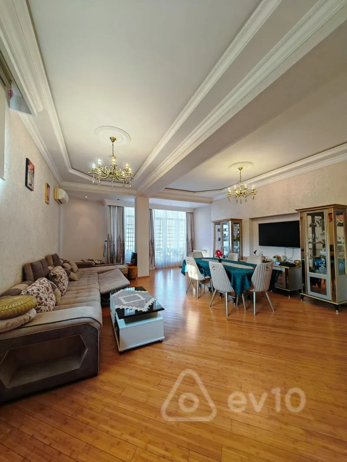 Kirayə verilir 2 otaqlı yeni tikili 150 m²