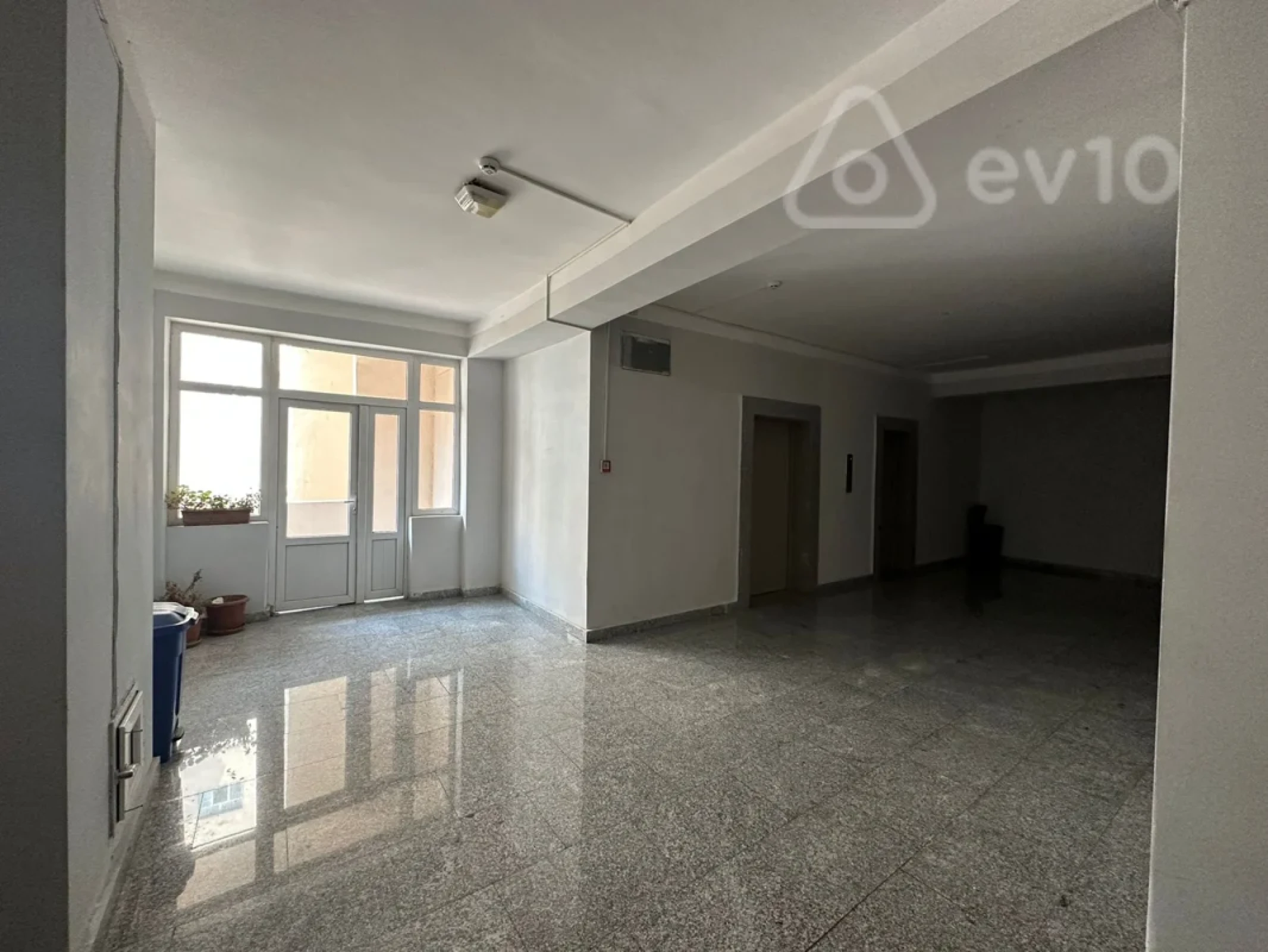 Satılır 3 otaqlı yeni tikili 152 m²