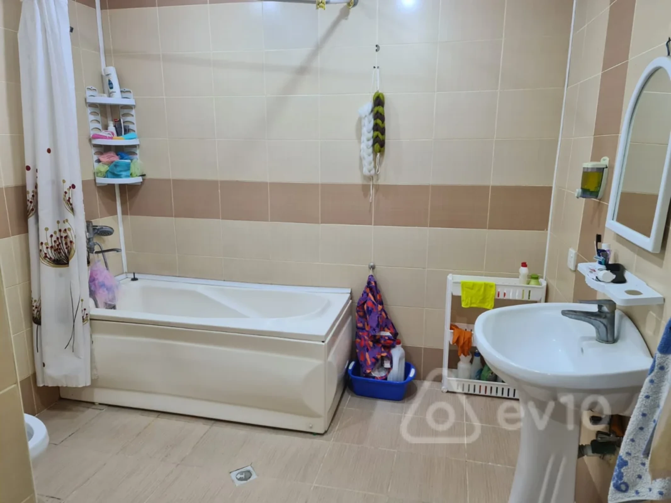 Satılır 3 otaqlı yeni tikili 152 m²