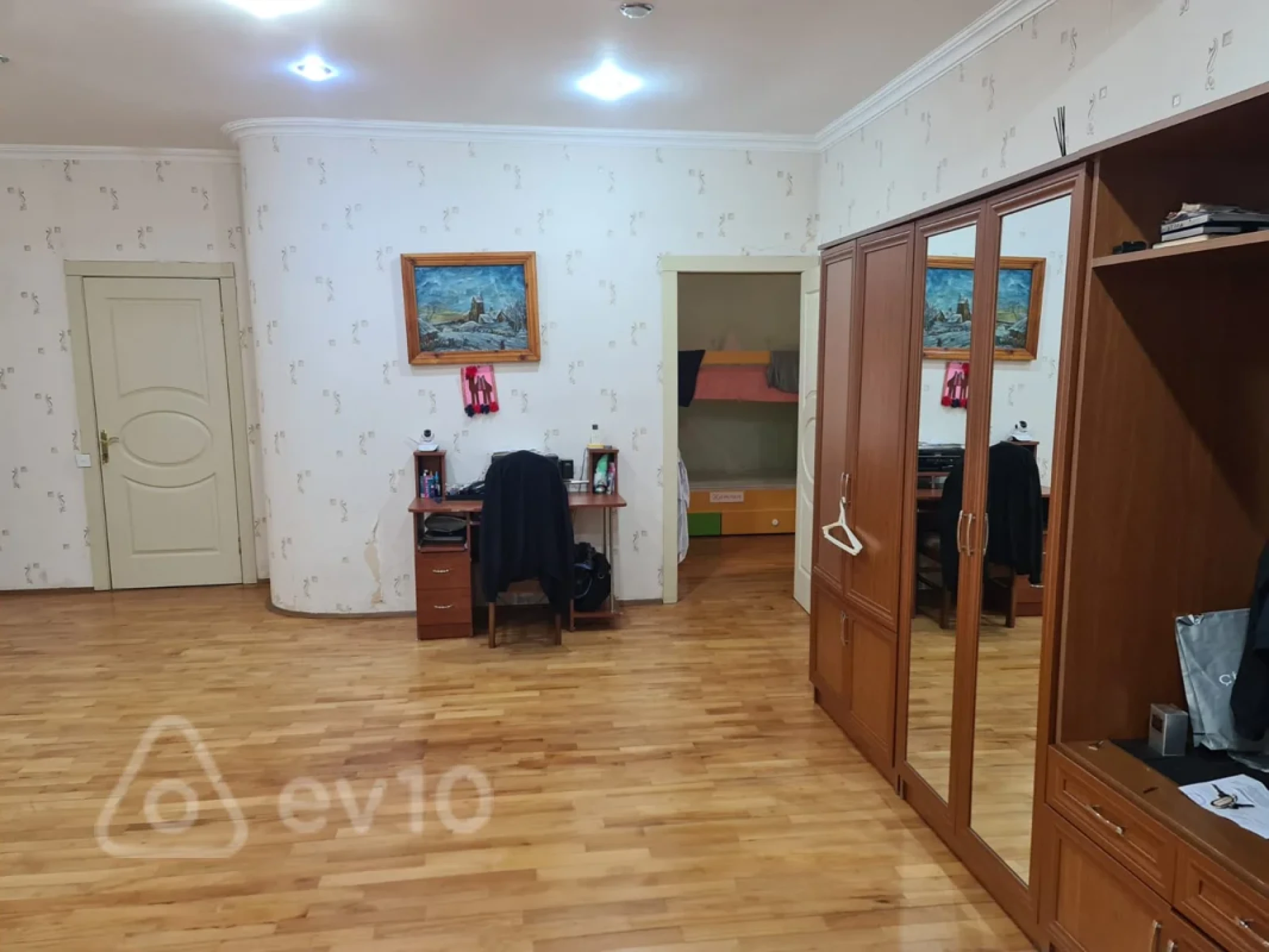Satılır 3 otaqlı yeni tikili 152 m²