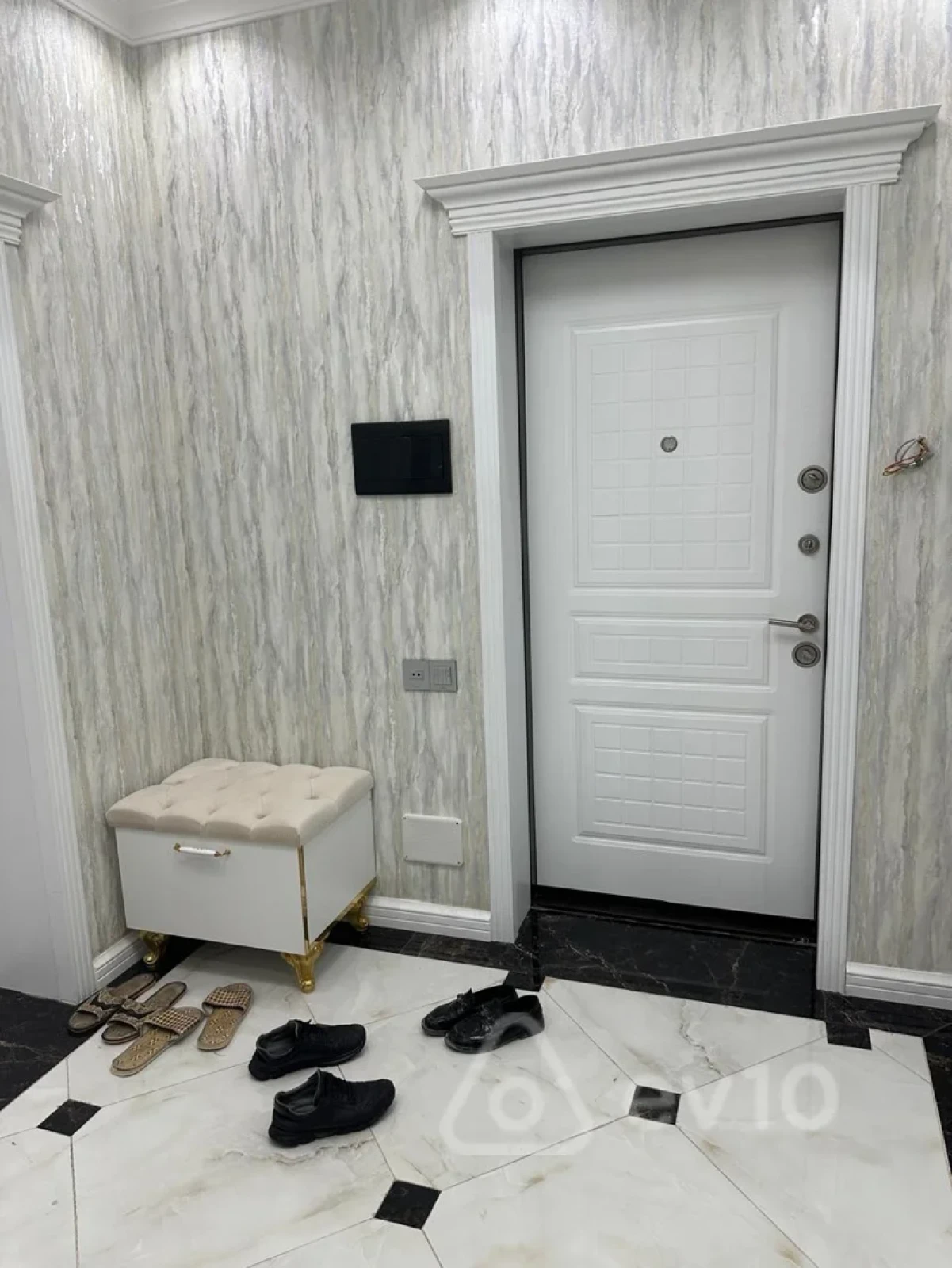 Kirayə verilir 2 otaqlı yeni tikili 75 m²