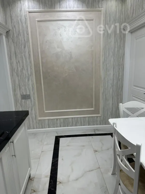 Kirayə verilir 2 otaqlı yeni tikili 75 m²