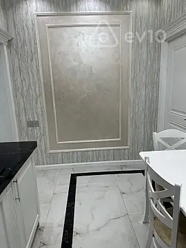 Kirayə verilir 2 otaqlı yeni tikili 75 m²