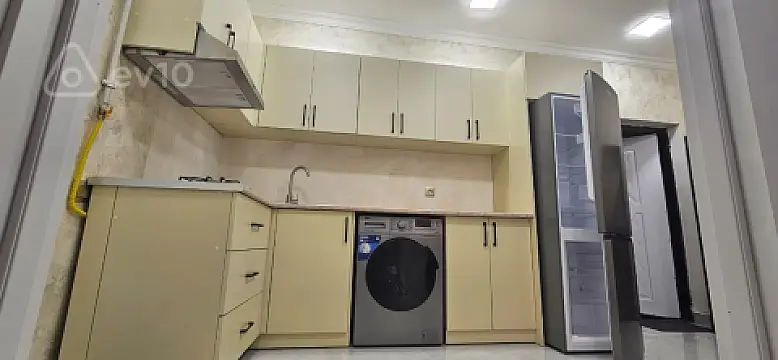 Kirayə verilir 2 otaqlı yeni tikili 65 m²