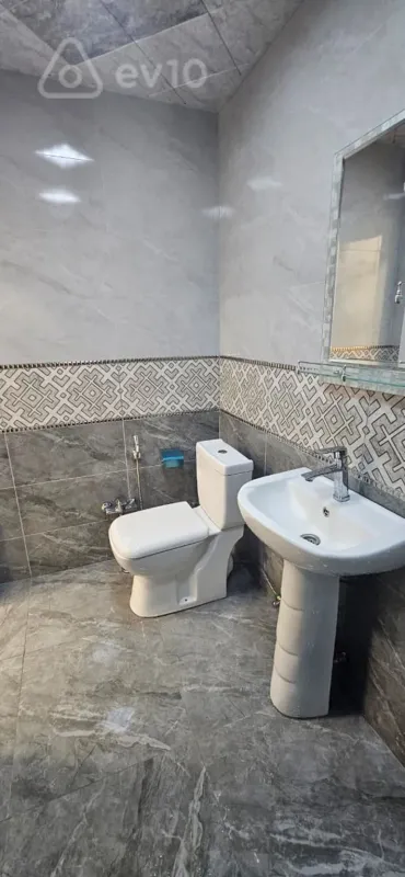 Kirayə verilir 2 otaqlı yeni tikili 65 m²