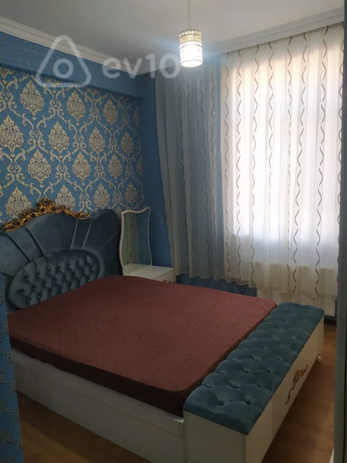 Kirayə verilir 2 otaqlı köhnə tikili 65 m²