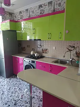 Kirayə verilir 2 otaqlı köhnə tikili 65 m²