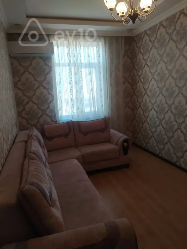 Kirayə verilir 2 otaqlı köhnə tikili 65 m²