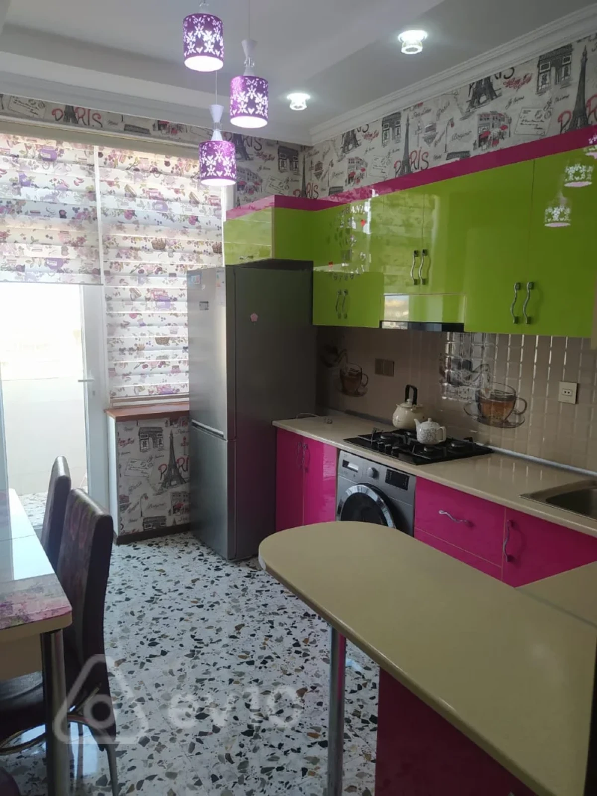 Kirayə verilir 2 otaqlı köhnə tikili 65 m²
