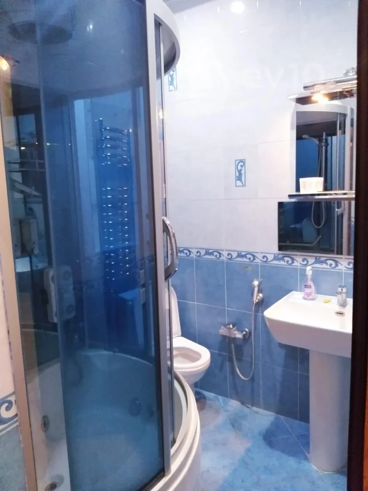 Kirayə verilir 2 otaqlı yeni tikili 95 m²