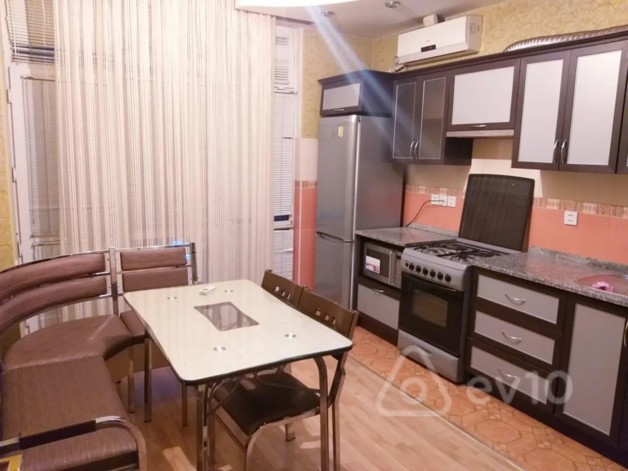 Kirayə verilir 2 otaqlı yeni tikili 95 m²