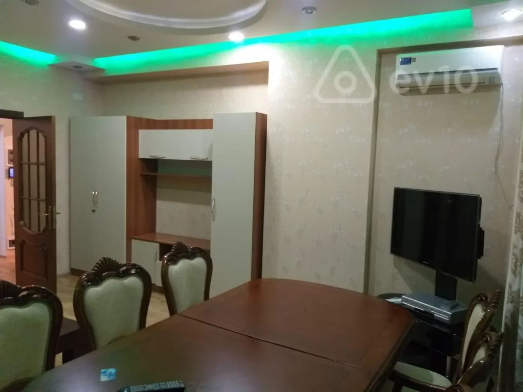 Kirayə verilir 2 otaqlı yeni tikili 95 m²