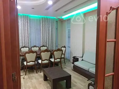Kirayə verilir 2 otaqlı yeni tikili 95 m²