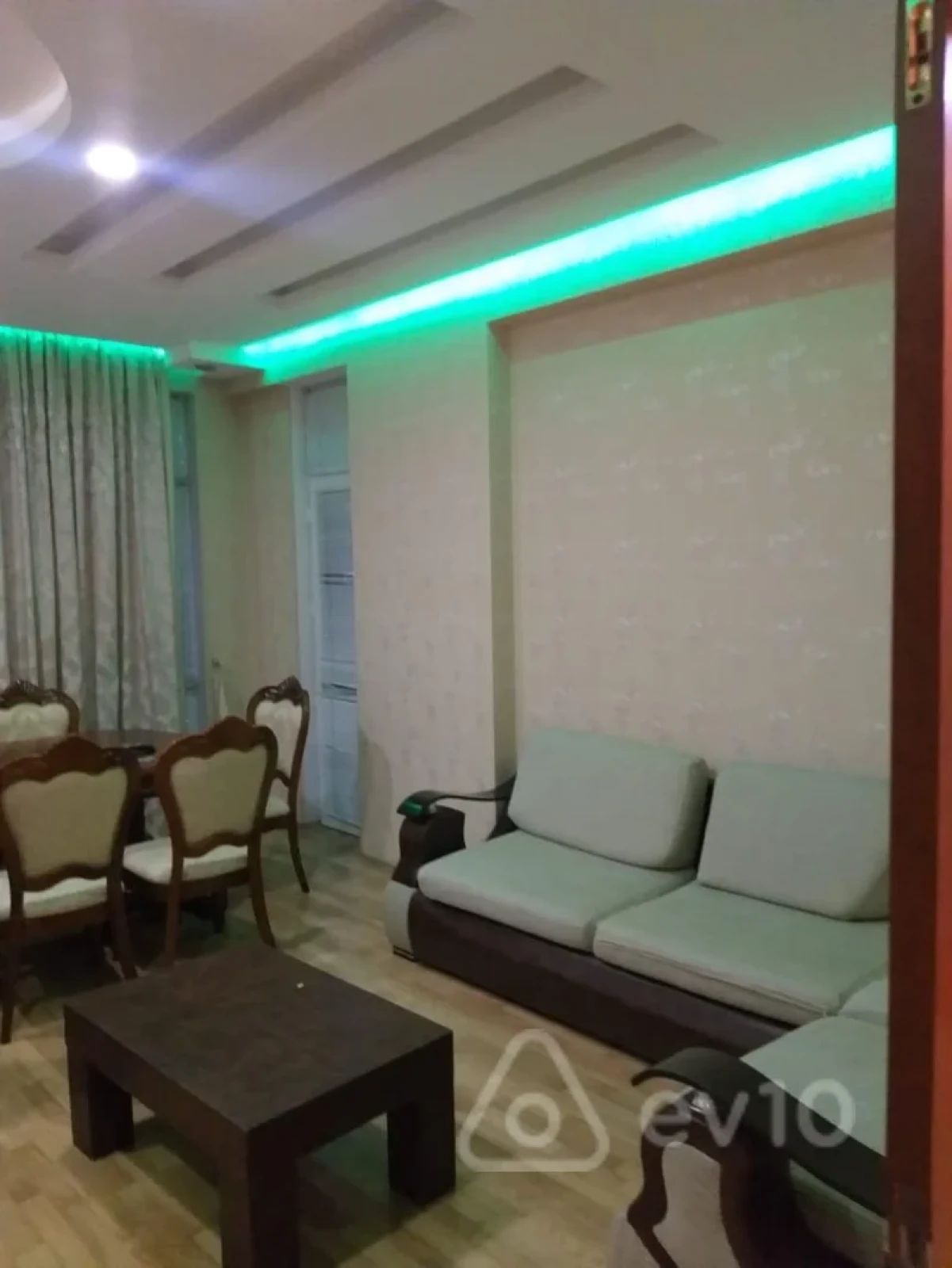 Kirayə verilir 2 otaqlı yeni tikili 95 m²