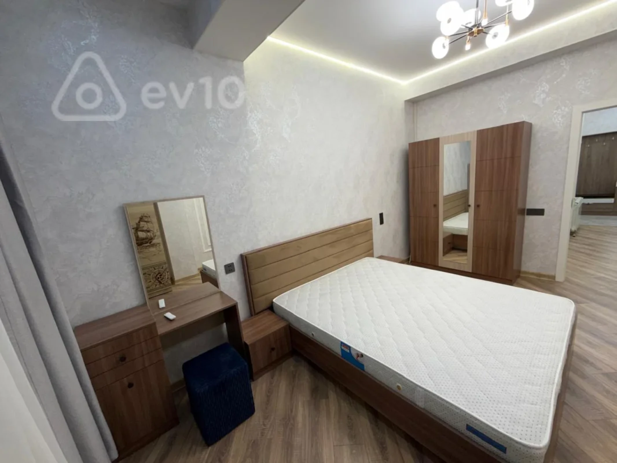 Kirayə verilir 2 otaqlı yeni tikili 50 m²