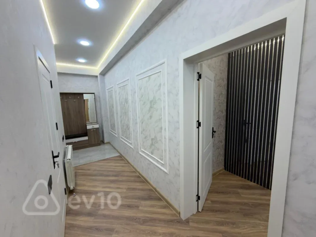 Kirayə verilir 2 otaqlı yeni tikili 50 m²