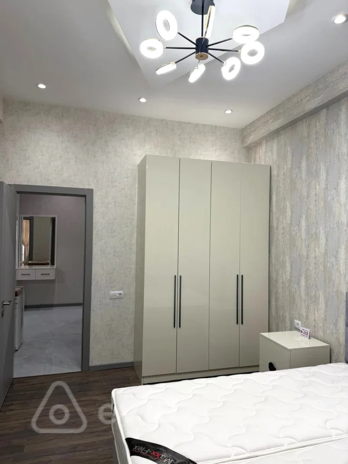 Kirayə verilir 2 otaqlı yeni tikili 91 m²