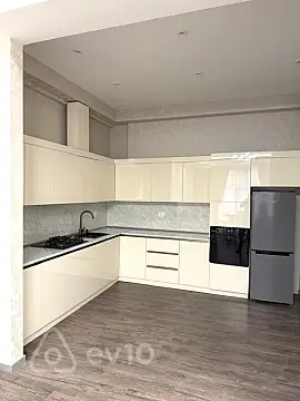 Kirayə verilir 2 otaqlı yeni tikili 91 m²