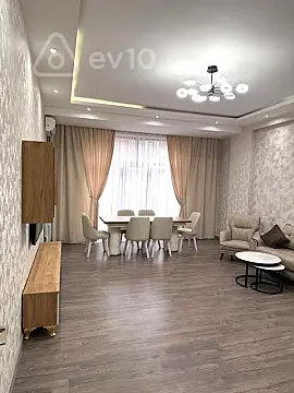 Kirayə verilir 2 otaqlı yeni tikili 91 m²