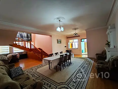 Kirayə verilir mənzil 400 m²