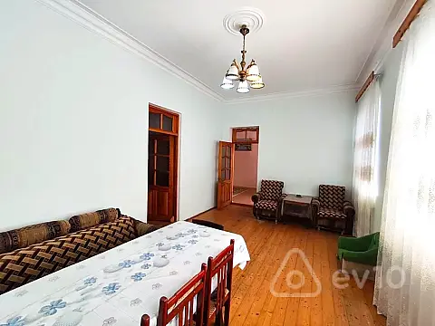Kirayə verilir mənzil 400 m²