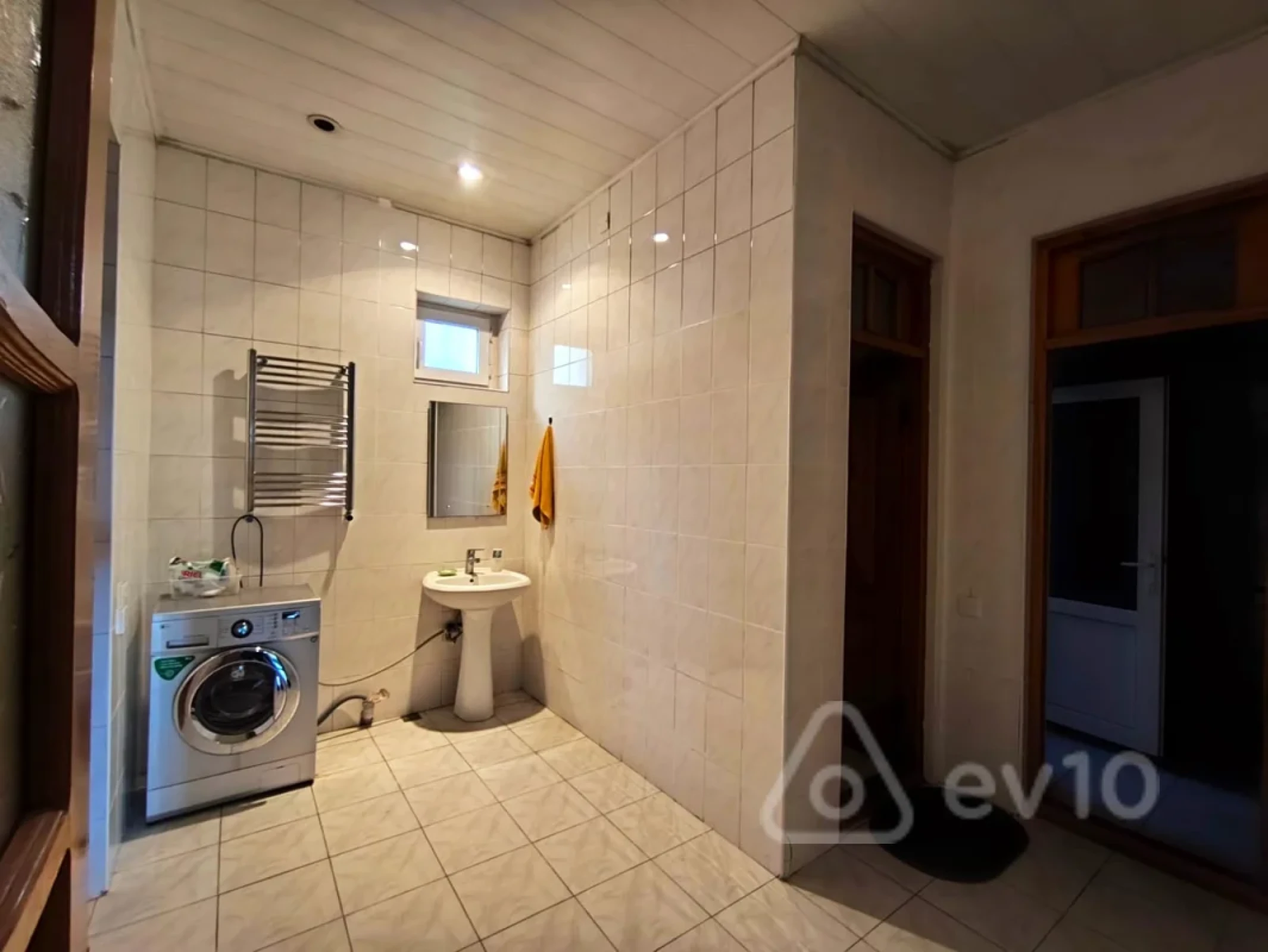 Kirayə verilir mənzil 400 m²