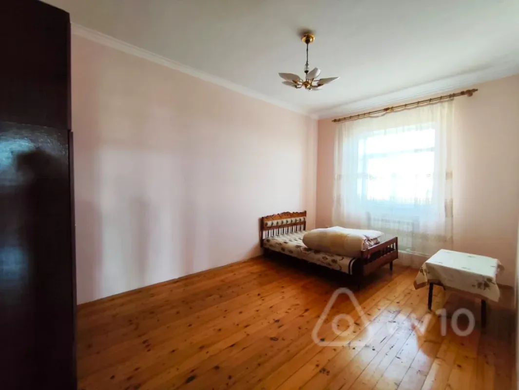 Kirayə verilir mənzil 400 m²