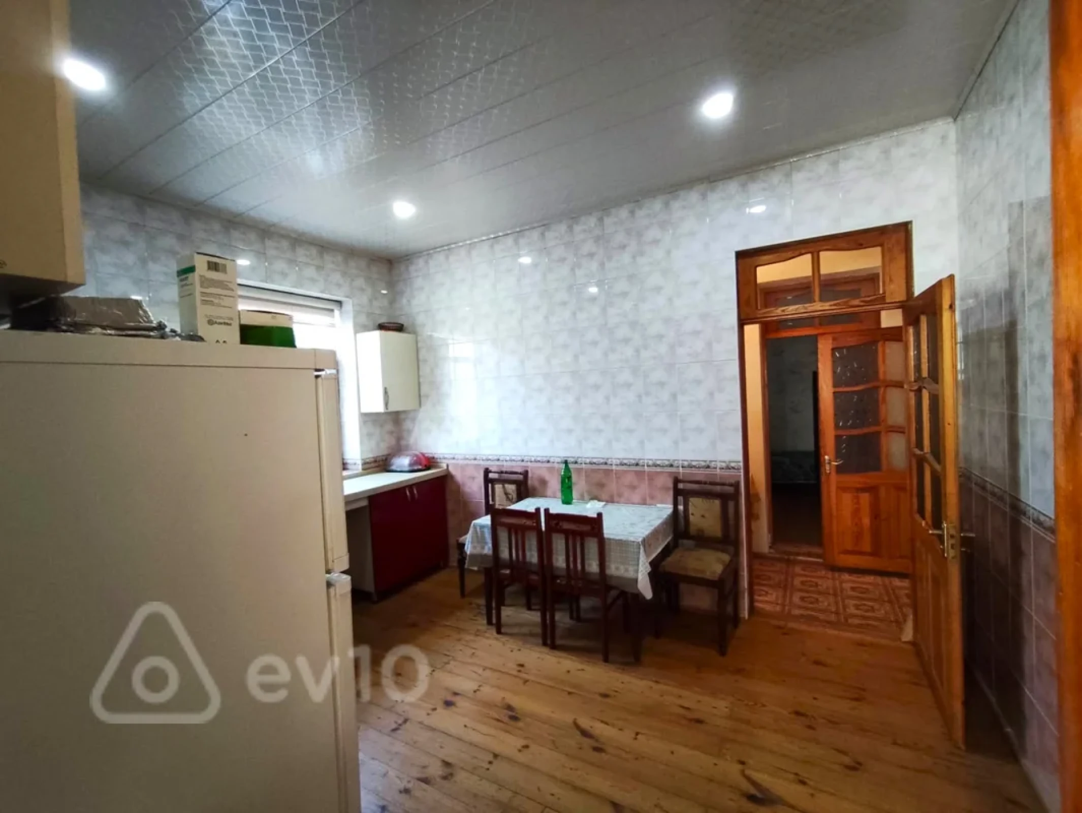 Kirayə verilir mənzil 400 m²