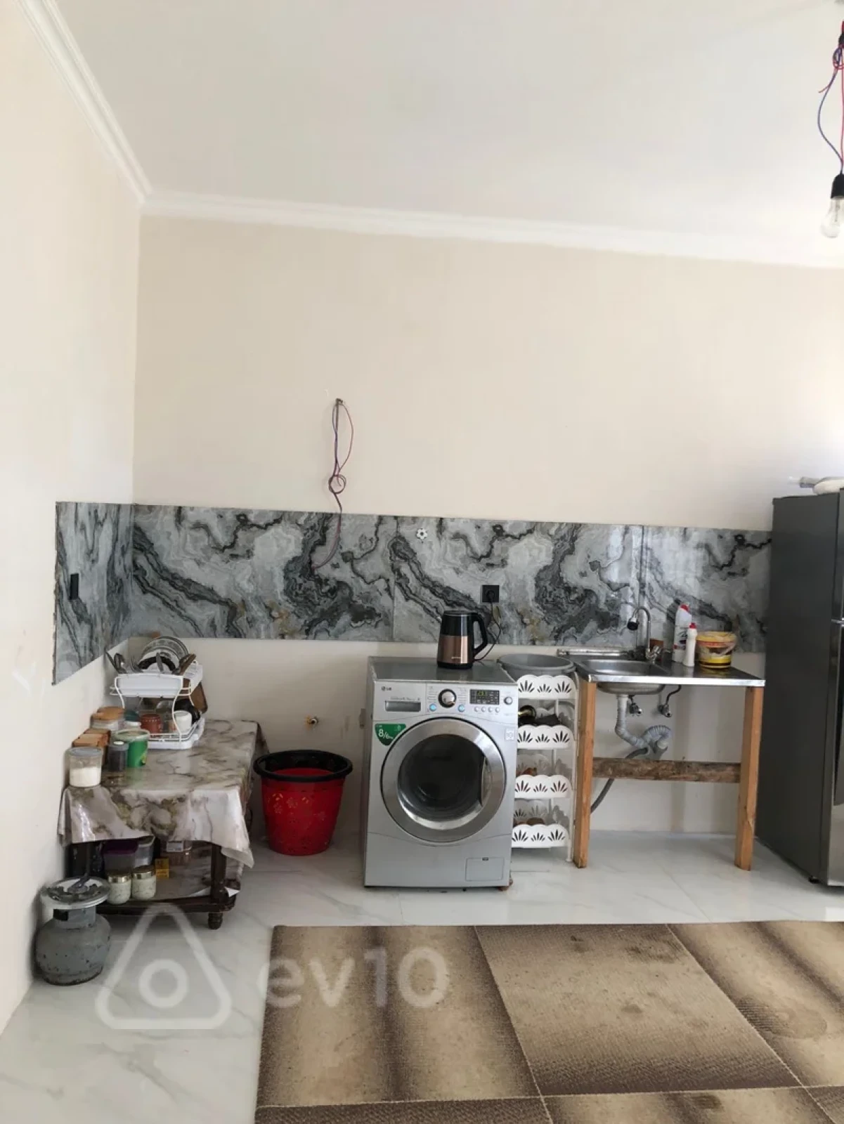 Satılır 4 otaqlı həyət evi 144 m²
