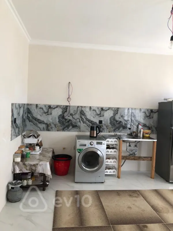 Satılır 4 otaqlı həyət evi 144 m²