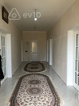 Satılır 4 otaqlı həyət evi 144 m²