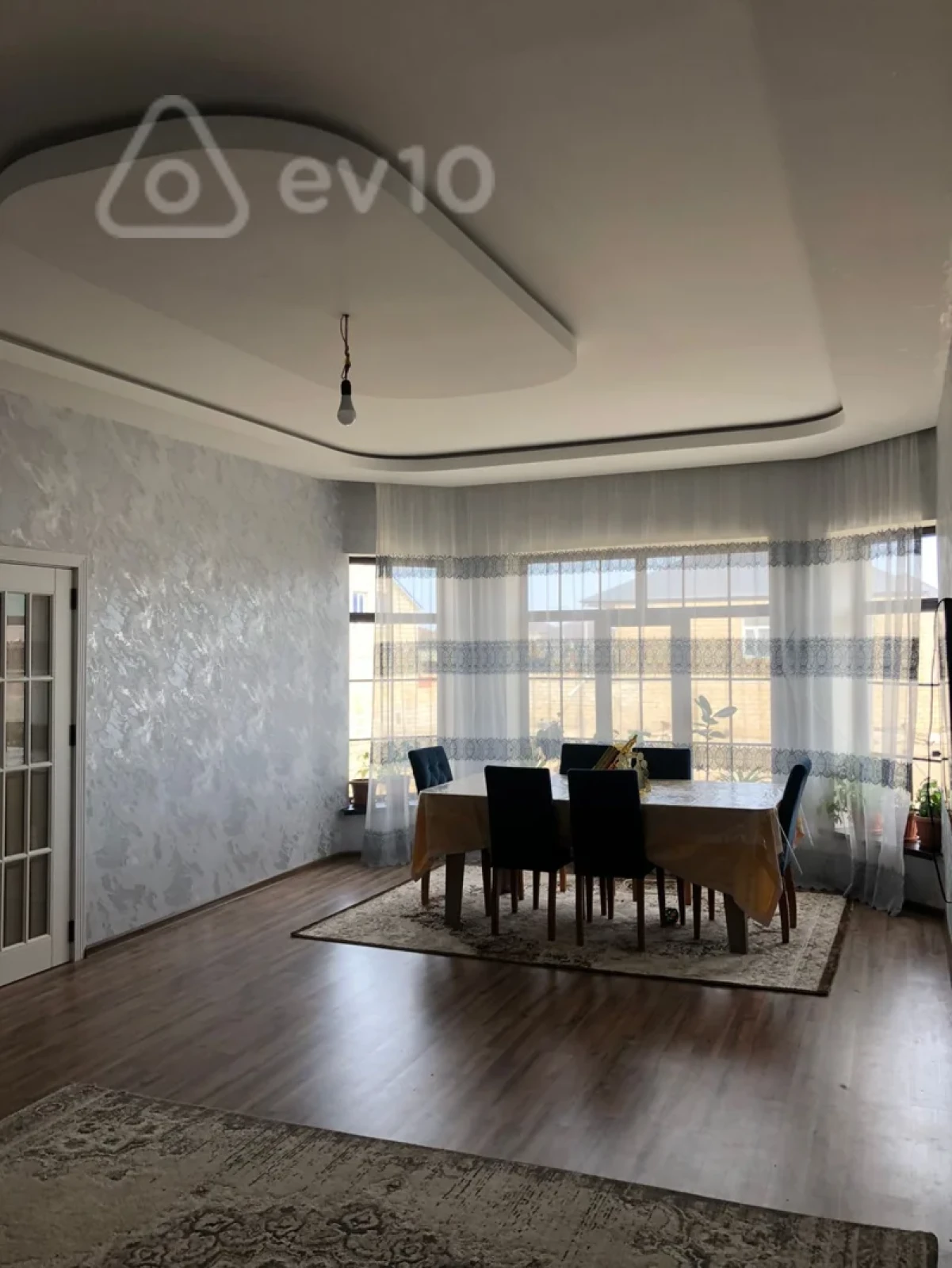 Satılır 4 otaqlı həyət evi 144 m²