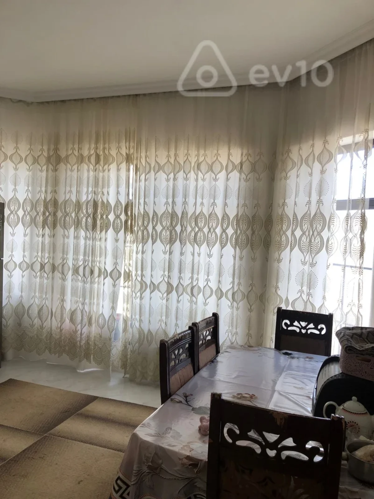 Satılır 4 otaqlı həyət evi 144 m²