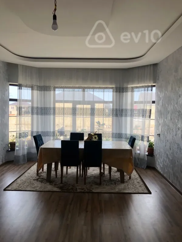 Satılır 4 otaqlı həyət evi 144 m²