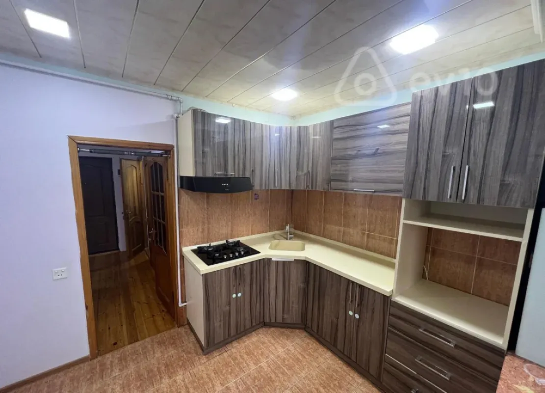 Kirayə verilir 2 otaqlı köhnə tikili 55 m²