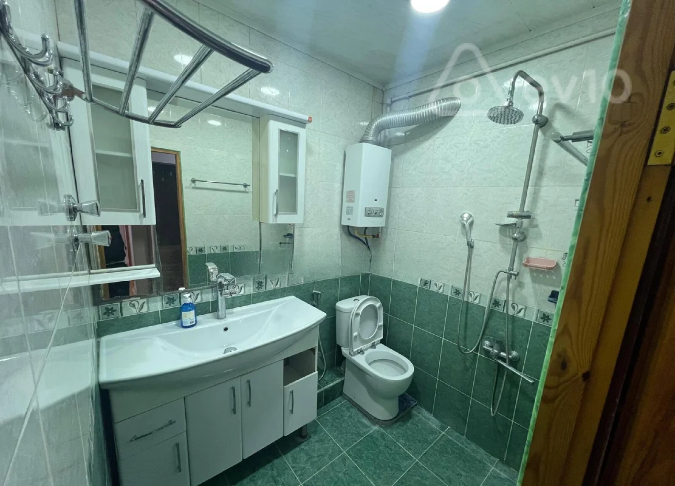 Kirayə verilir 2 otaqlı köhnə tikili 55 m²