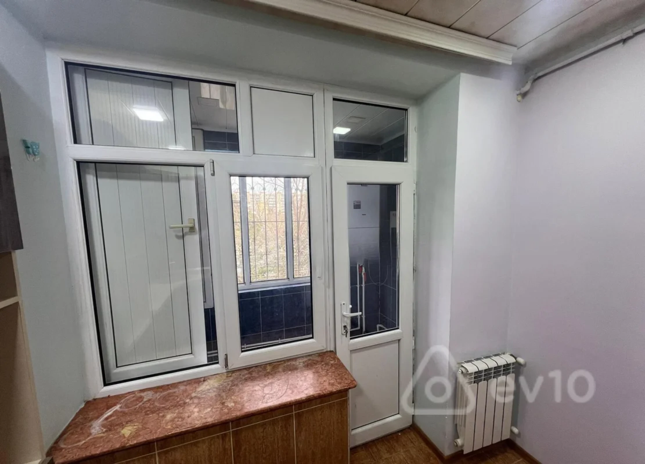 Kirayə verilir 2 otaqlı köhnə tikili 55 m²