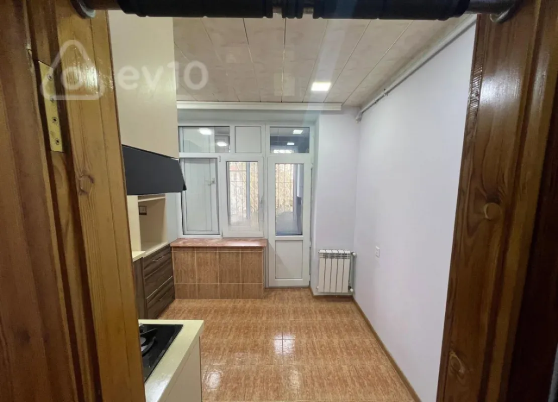Kirayə verilir 2 otaqlı köhnə tikili 55 m²