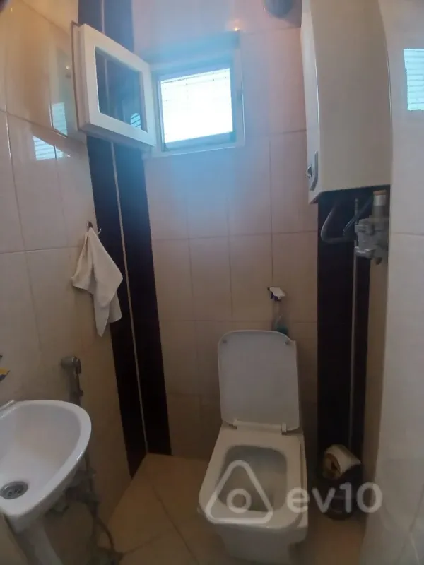 Satılır 4 otaqlı yeni tikili 100 m²