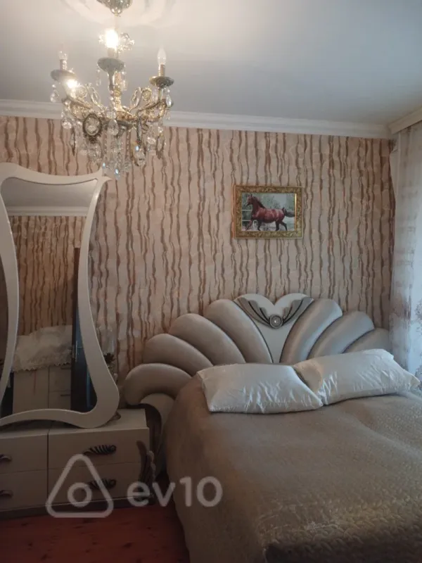 Satılır 4 otaqlı yeni tikili 100 m²