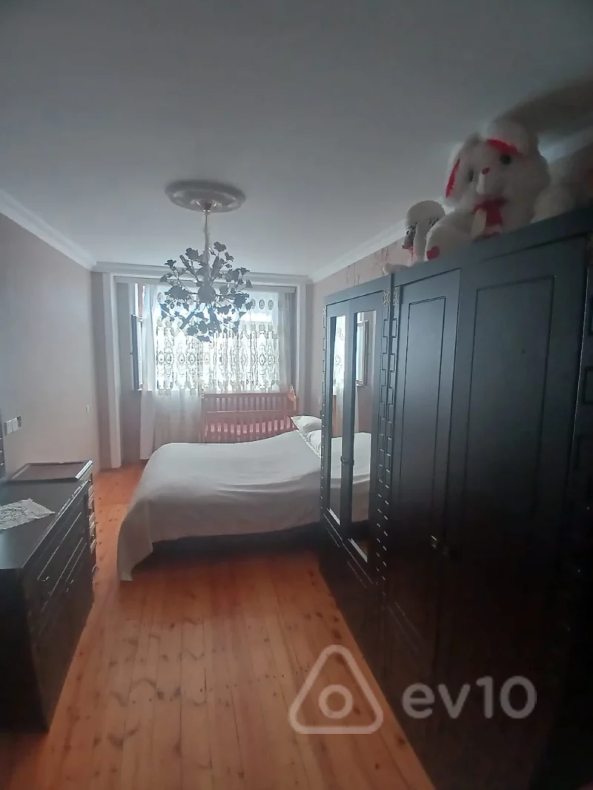 Satılır 4 otaqlı yeni tikili 100 m²