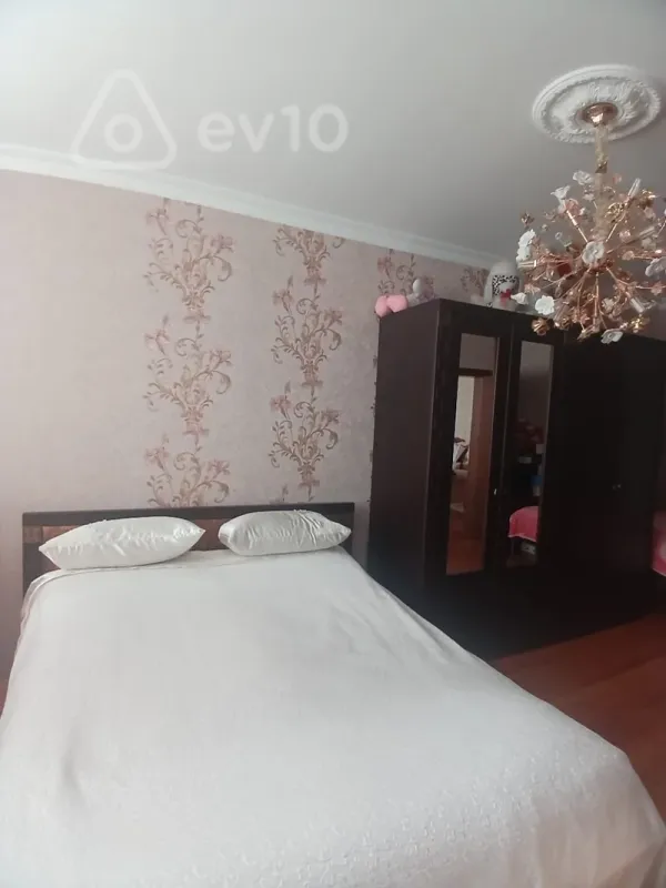 Satılır 4 otaqlı yeni tikili 100 m²