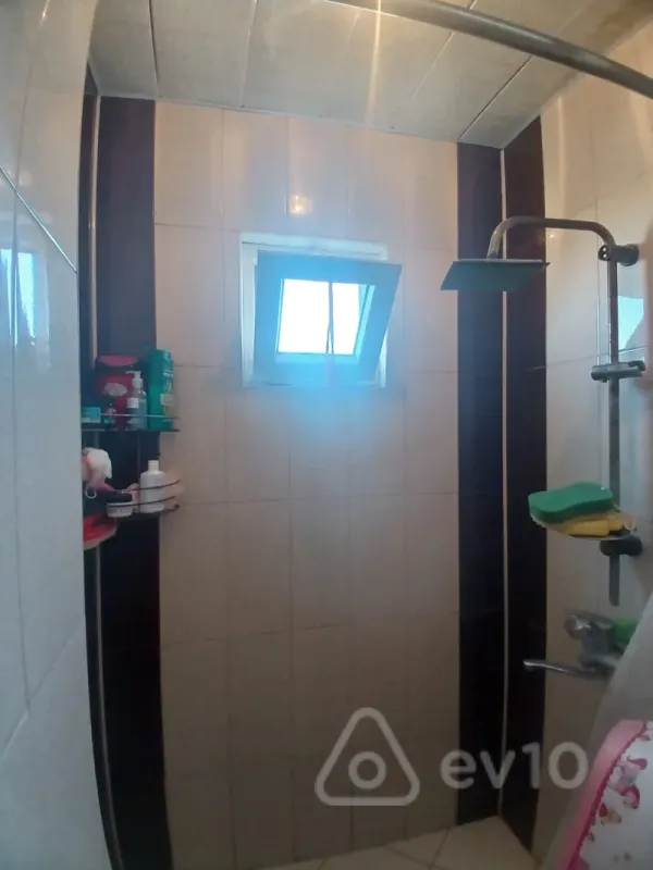 Satılır 4 otaqlı yeni tikili 100 m²