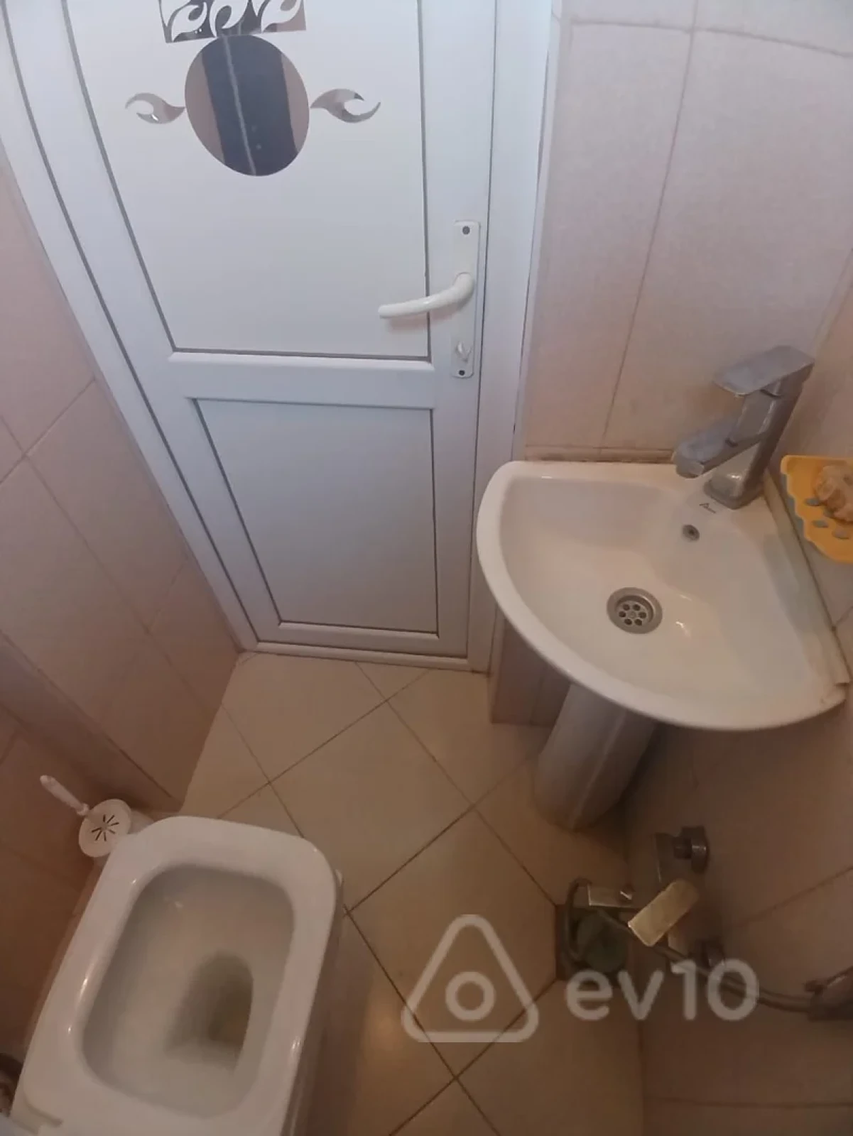 Satılır 4 otaqlı yeni tikili 100 m²