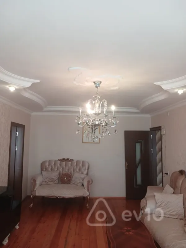 Satılır 4 otaqlı yeni tikili 100 m²