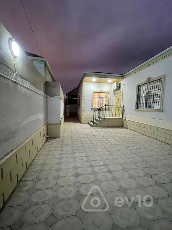 Satılır 4 otaqlı həyət evi 120 m²