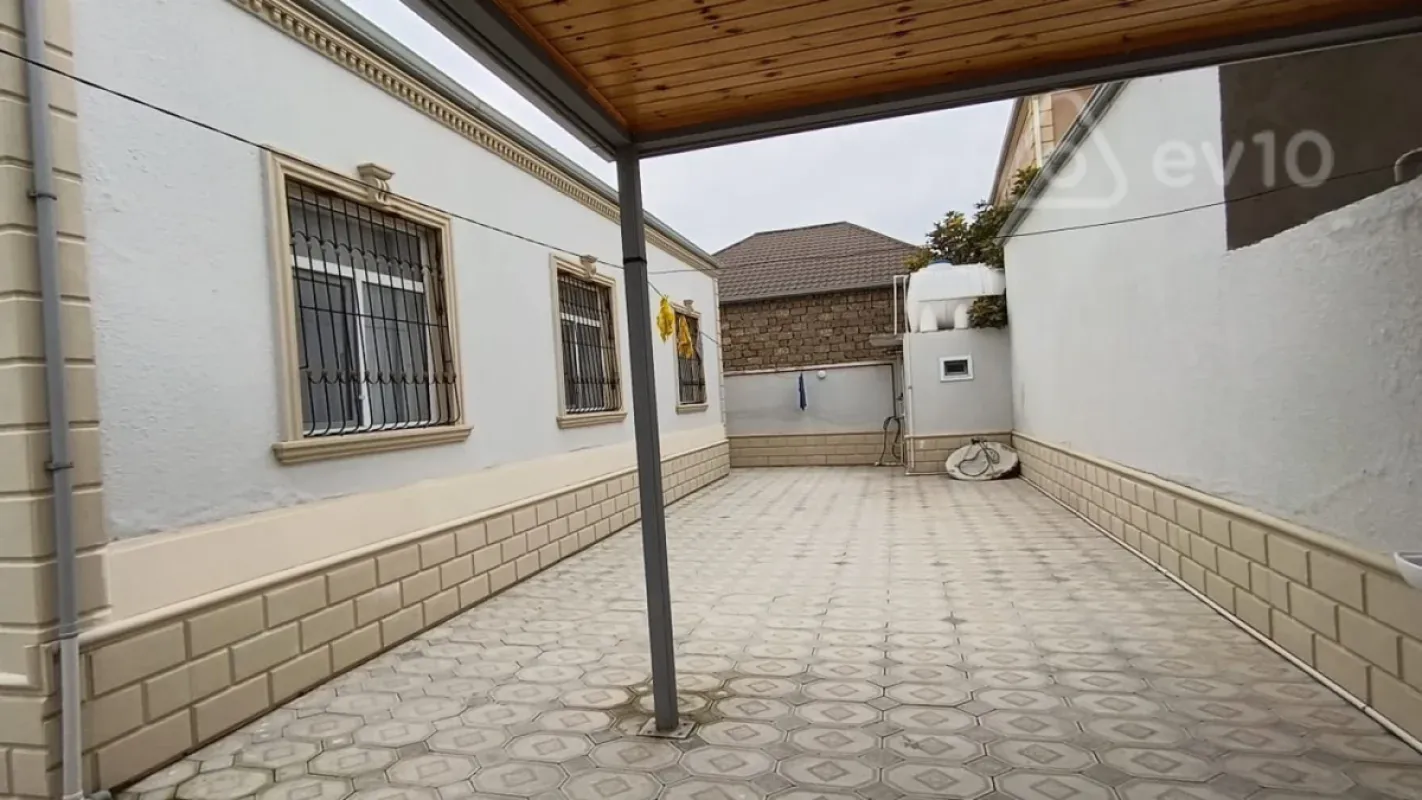 Satılır 4 otaqlı həyət evi 120 m²